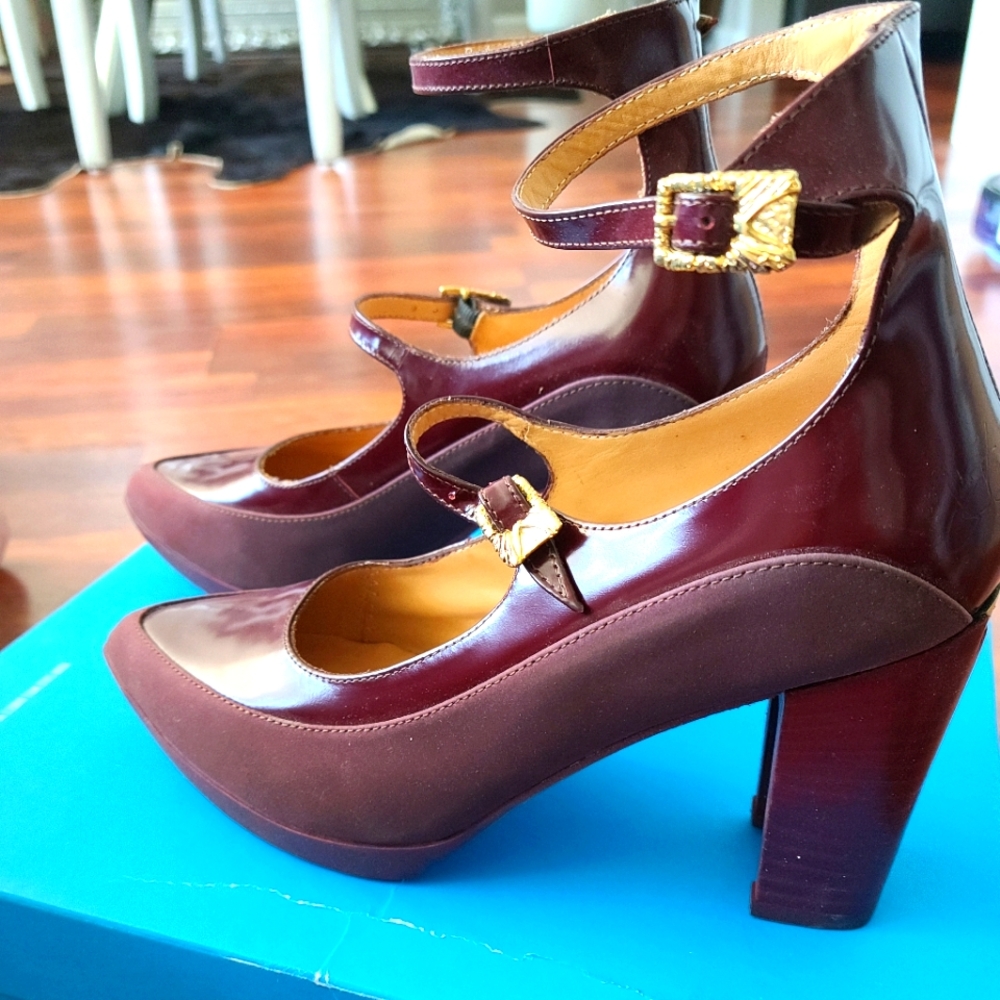 John Fluevog burgundy Ghali ankle strap pump- carved heel